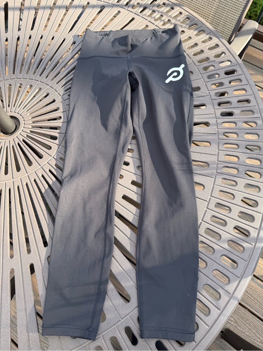 Lululemon leggings with Peloton Logo Sz.6, like new ! - Picture 12 of 12